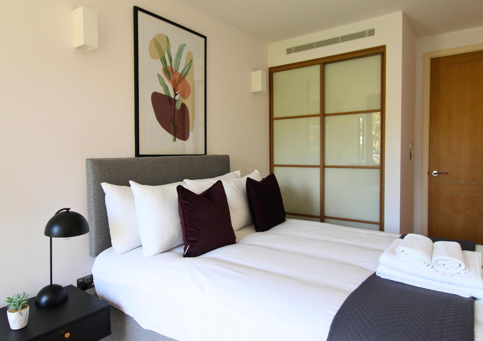 Kew Bridge By Viridian Apartments ภายนอก รูปภาพ